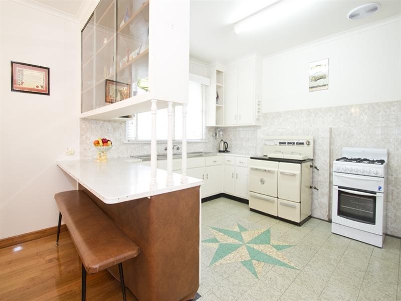 15 Papua Street, Watsonia VIC 3087