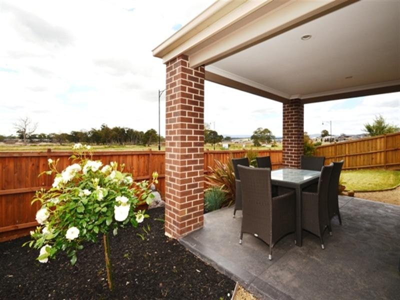 63 Eminence Boulevard, Doreen VIC 3754