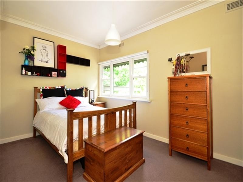 26 Lindsay Street, Macleod VIC 3085