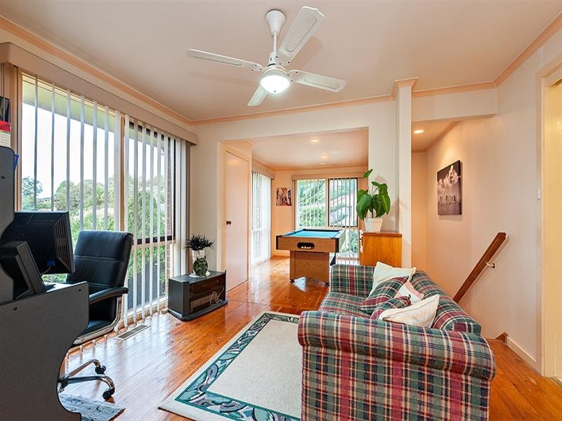 27 Booyan Crescent, Greensborough VIC 3088