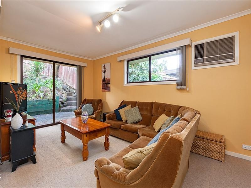 27 Booyan Crescent, Greensborough VIC 3088