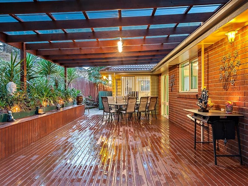 27 Booyan Crescent, Greensborough VIC 3088