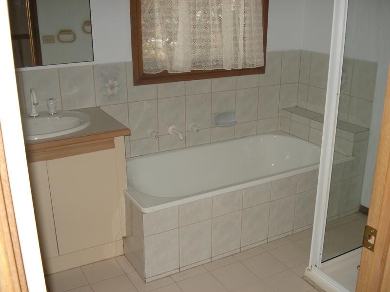 10/852 Main Road, Eltham VIC 3095