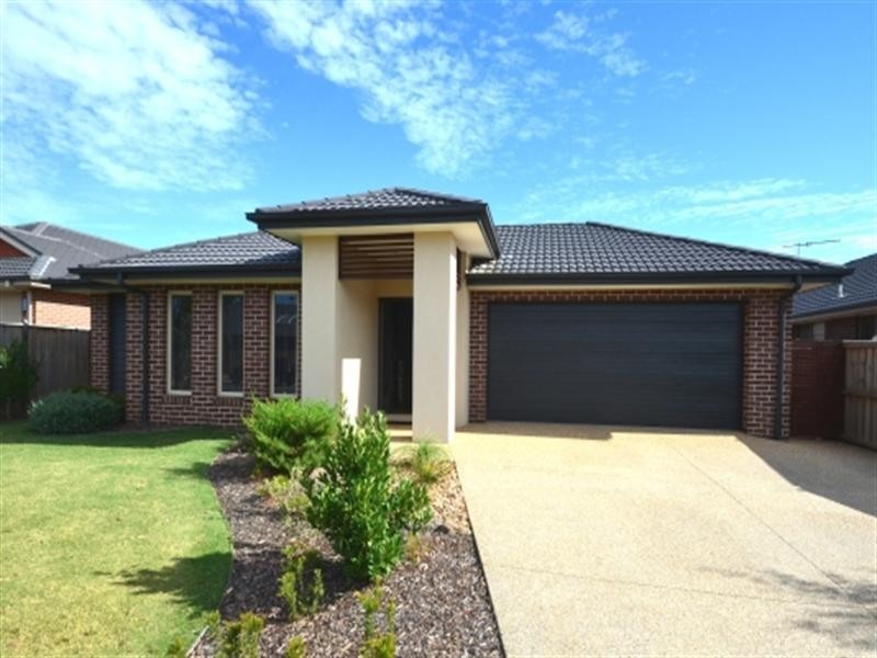 142 Overland Drive, Doreen VIC 3754