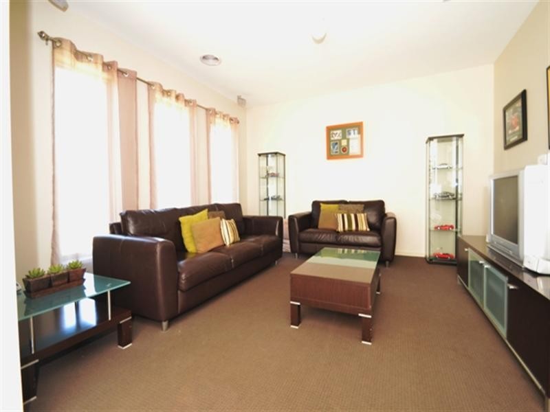 142 Overland Drive, Doreen VIC 3754