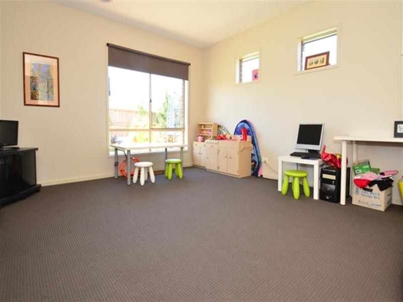 142 Overland Drive, Doreen VIC 3754