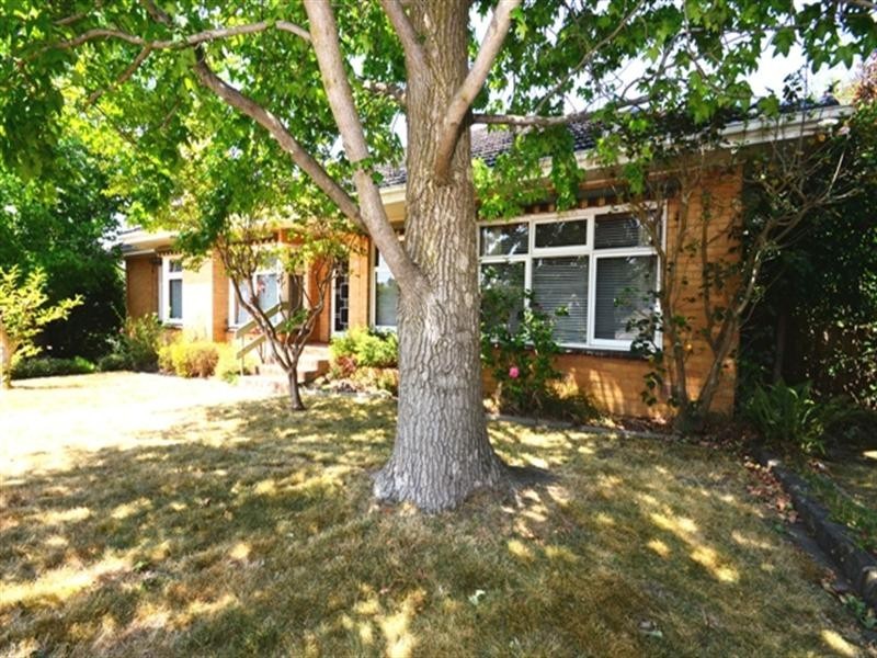 5 Papua Street, Watsonia VIC 3087