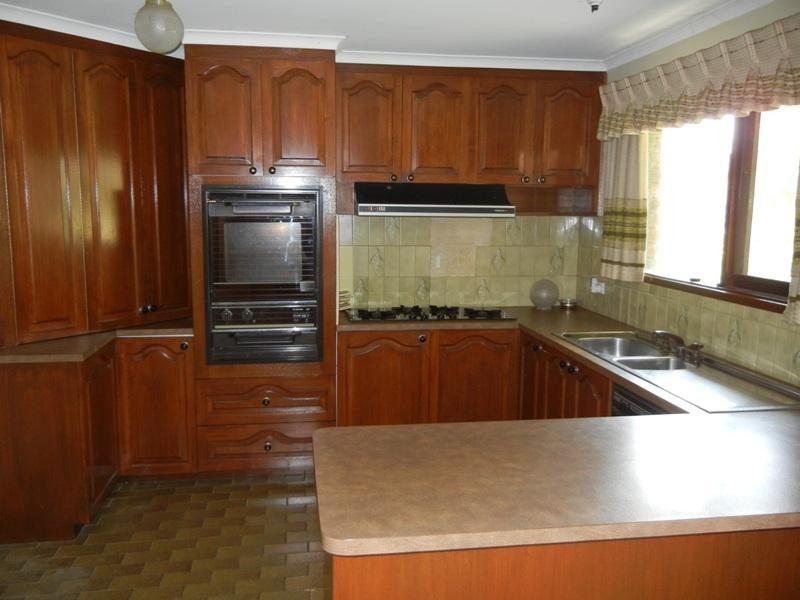 2/33 Wattletree Road, Eltham North VIC 3095