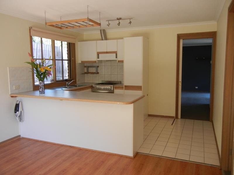 7/852 Main Road, Eltham VIC 3095