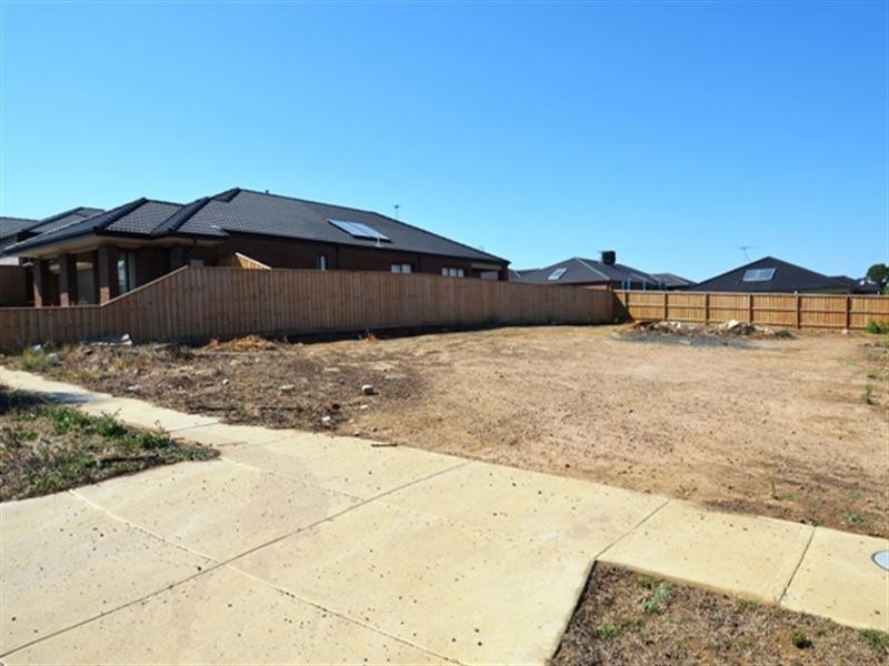 39 Roaming Road, Doreen VIC 3754