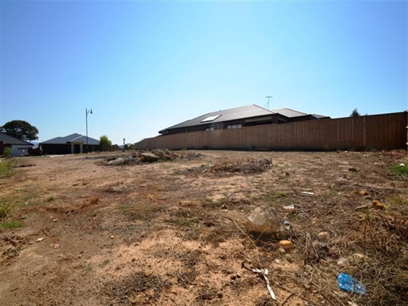 39 Roaming Road, Doreen VIC 3754
