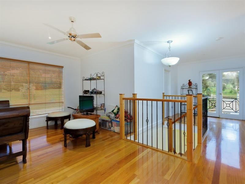 15 North Oatlands Road, Yarrambat VIC 3091