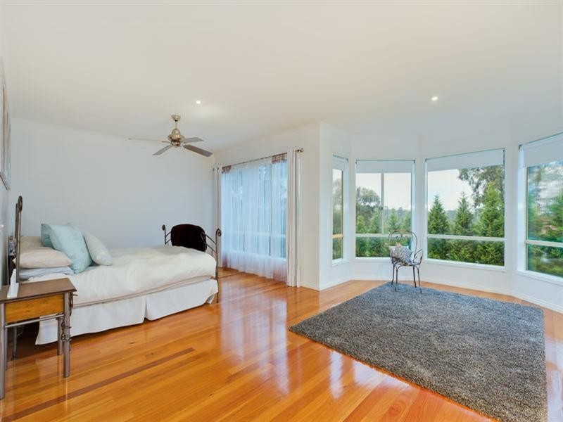 15 North Oatlands Road, Yarrambat VIC 3091