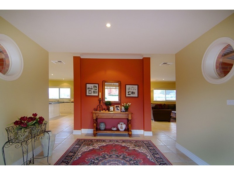 1 Creekwood Court, Doreen VIC 3754