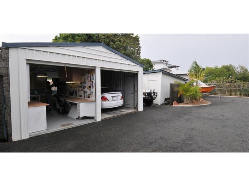 8 Eric Street, Torquay QLD 4655