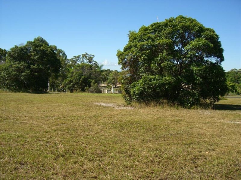 2 Seaview Drive, Booral QLD 4655