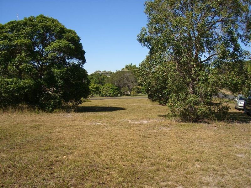 2 Seaview Drive, Booral QLD 4655