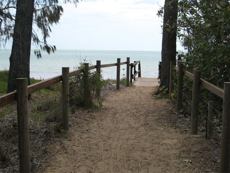 527 Esplanade, Urangan QLD 4655