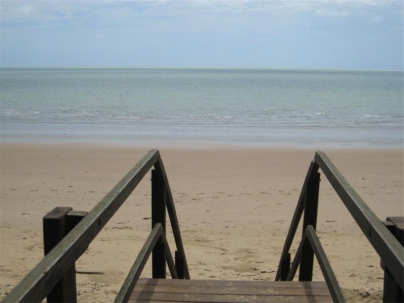 527 Esplanade, Urangan QLD 4655