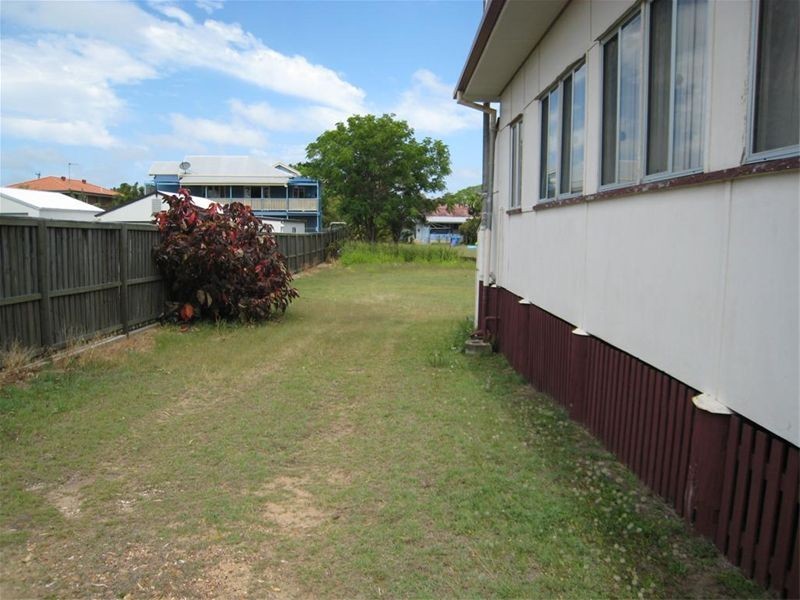 527 Esplanade, Urangan QLD 4655