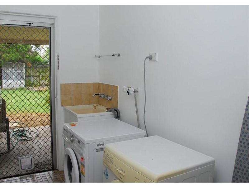19 Owen Crescent, Urangan QLD 4655
