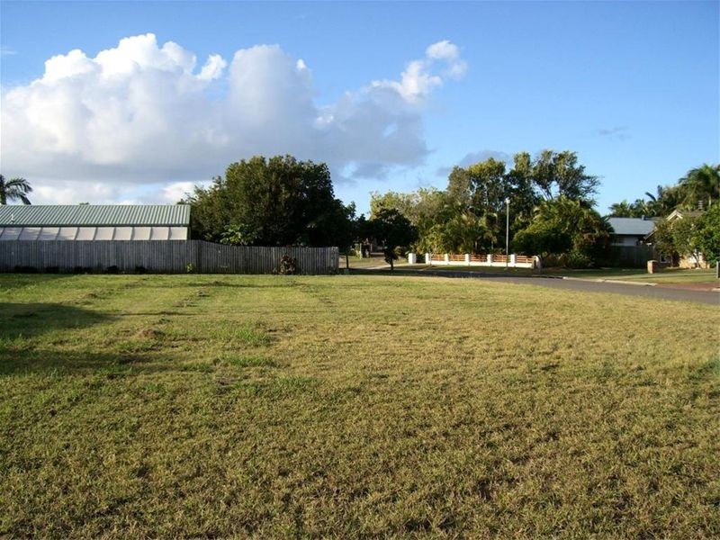 30 Deloraine Avenue, Urangan QLD 4655