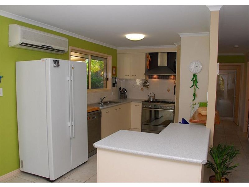 3 Bensen Close, Urraween QLD 4655