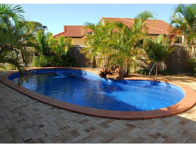3 Bensen Close, Urraween QLD 4655