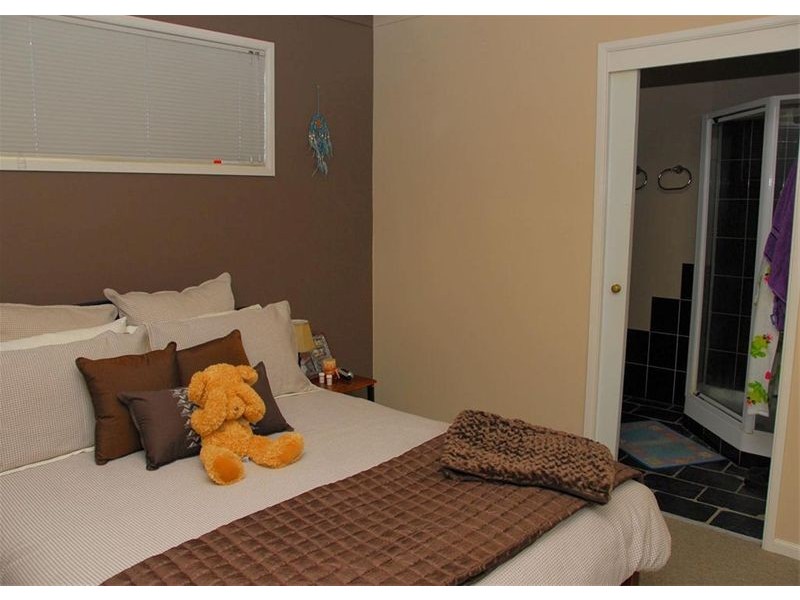 4 Cassia Avenue, Scarness QLD 4655