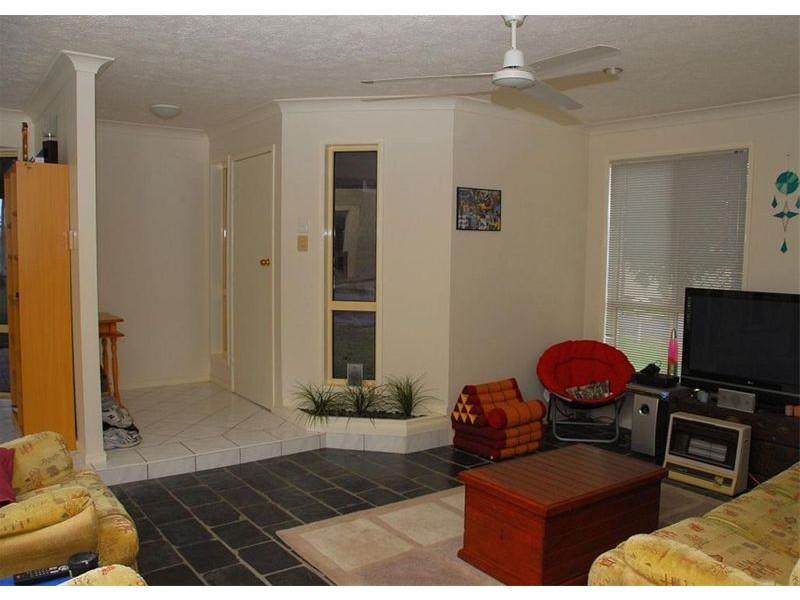 4 Cassia Avenue, Scarness QLD 4655