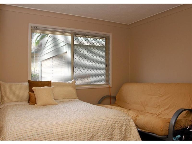 4 Cassia Avenue, Scarness QLD 4655