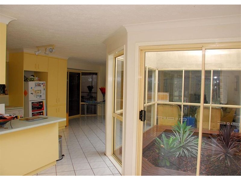 4 Cassia Avenue, Scarness QLD 4655