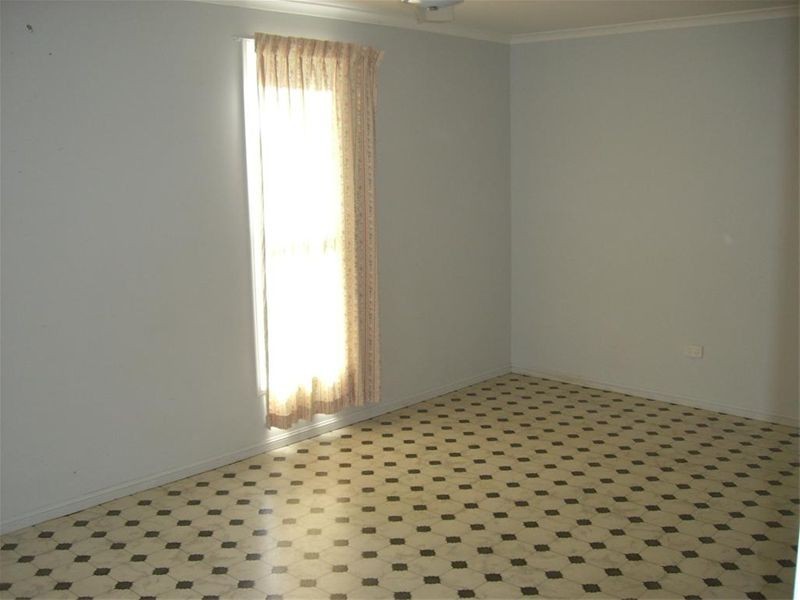 18 Warrego Drive, Point Vernon QLD 4655