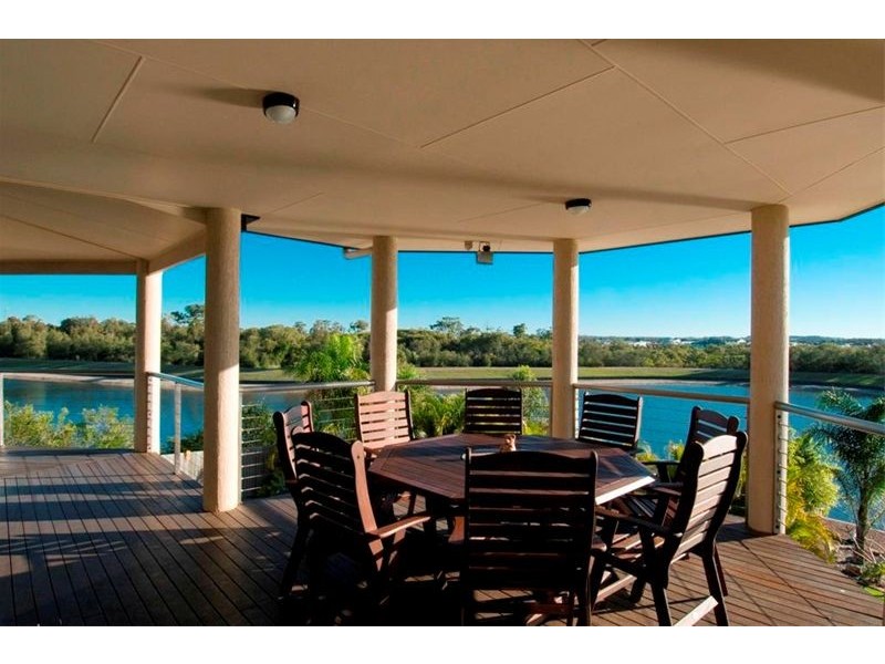 18 Bushlark Aveune, Hervey Bay QLD 4655