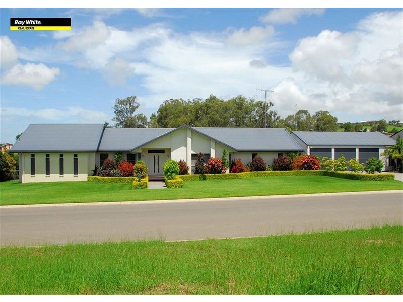 4 Mac Stocks Drive, Dundowran Beach QLD 4655