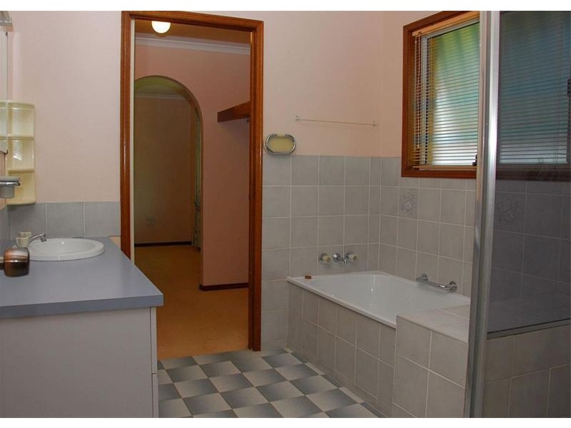 43 Ann Street, Torquay QLD 4655