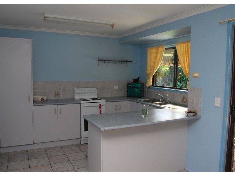 11 Phoenix Court, Kawungan QLD 4655