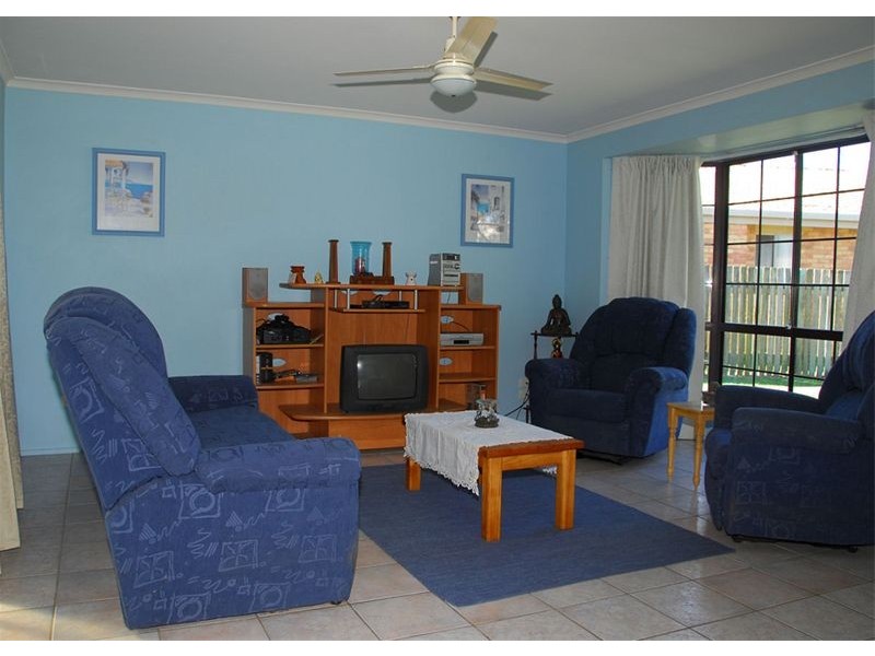 11 Phoenix Court, Kawungan QLD 4655