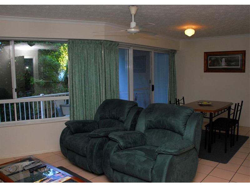 407 Esplanade, Torquay QLD 4655