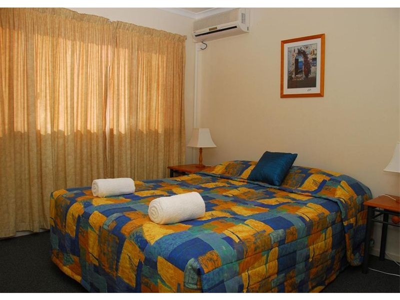 407 Esplanade, Torquay QLD 4655
