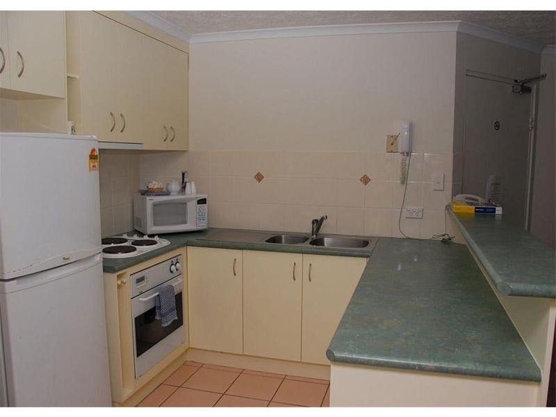 407 Esplanade, Torquay QLD 4655