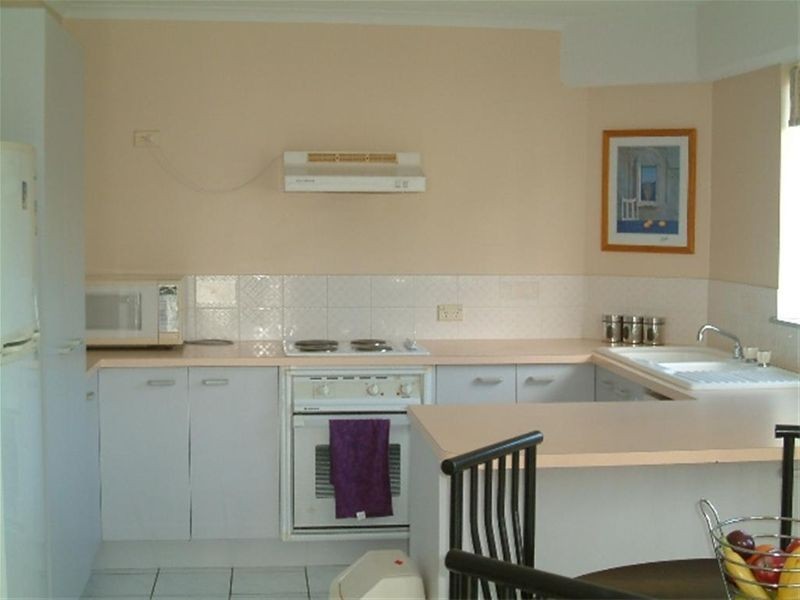 9/458 Esplanade, Torquay QLD 4655