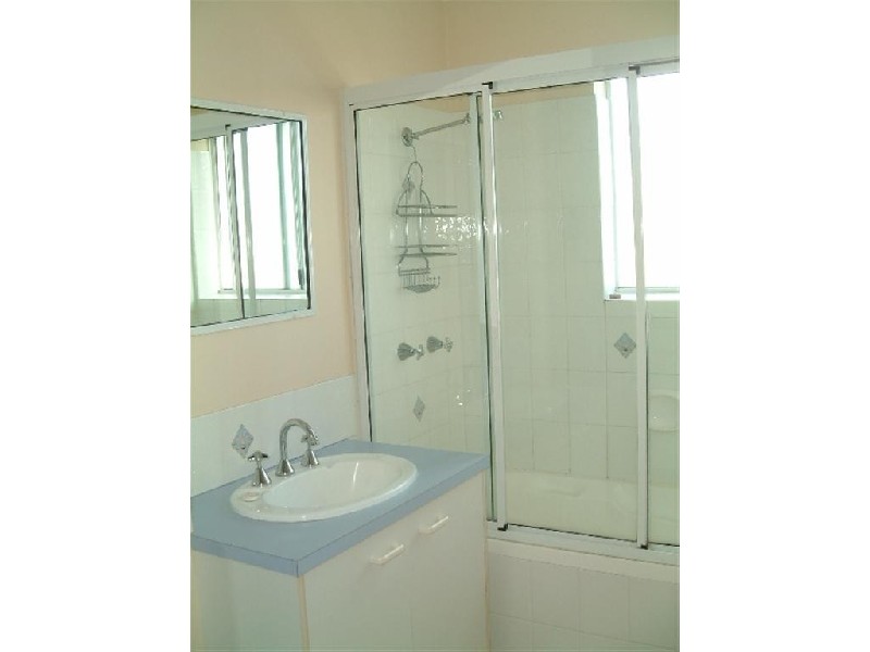 9/458 Esplanade, Torquay QLD 4655