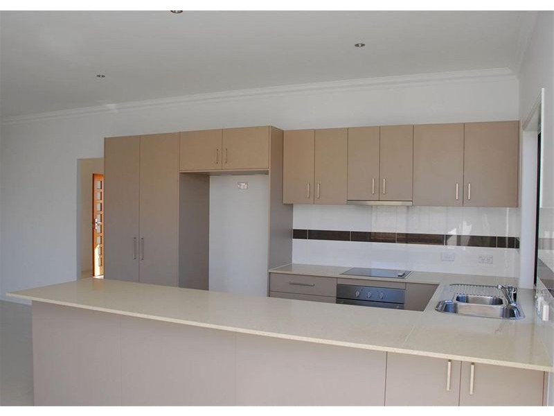 73 Samarai Drive, Kawungan QLD 4655