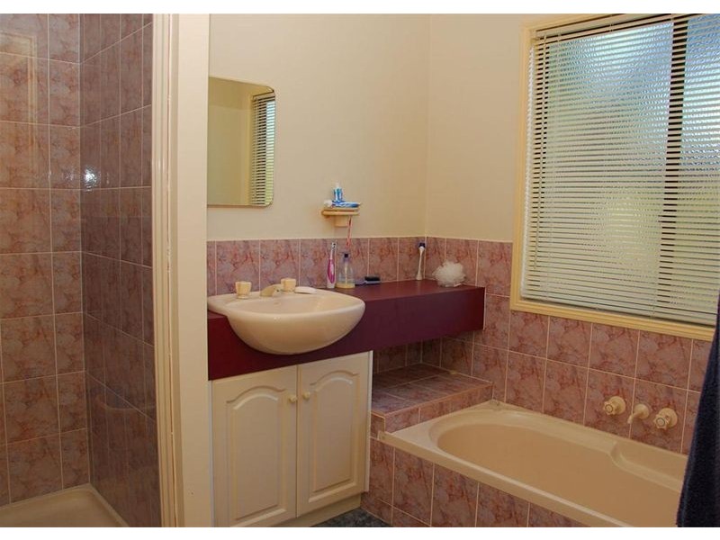 2 Ferris Avenue, River Heads QLD 4655