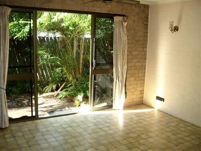 4/130 Cypress Street, Urangan QLD 4655