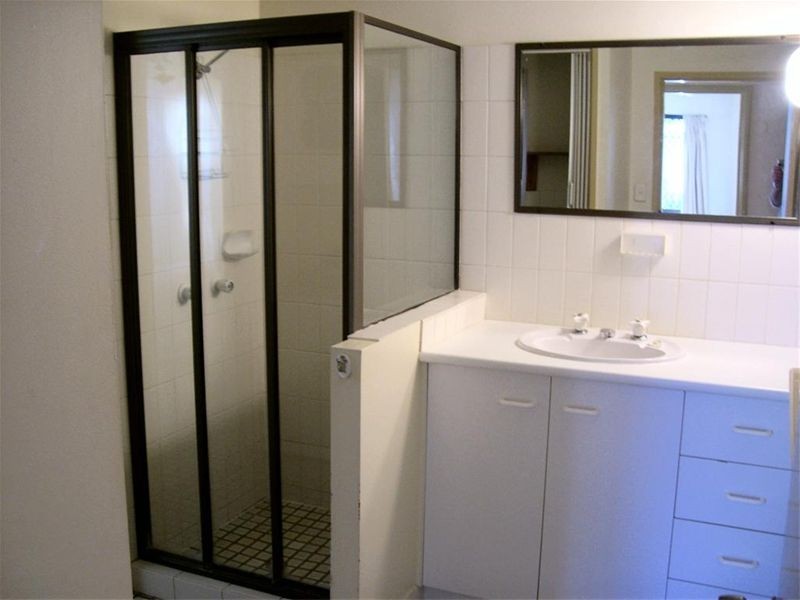 4/130 Cypress Street, Urangan QLD 4655