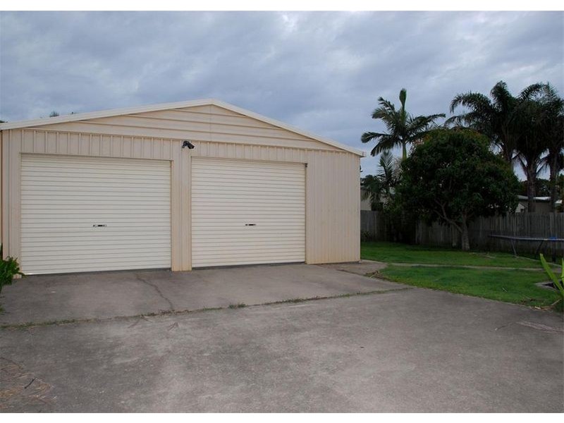 12 Deloraine Avenue, Urangan QLD 4655