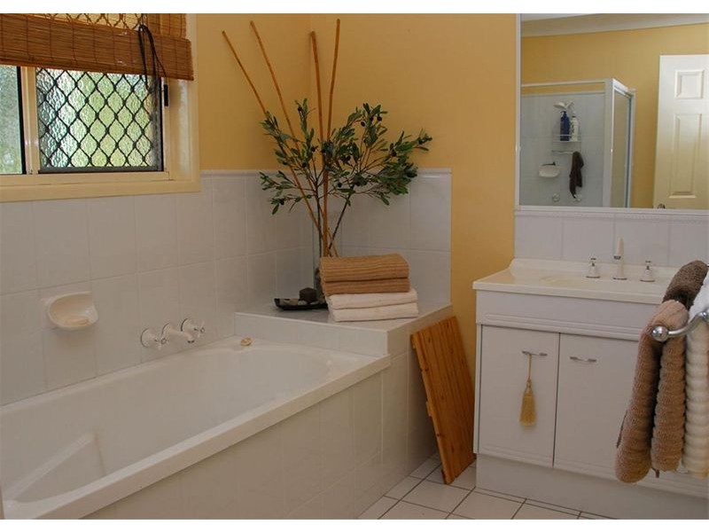 26 Jimilee Street, Dundowran Beach QLD 4655