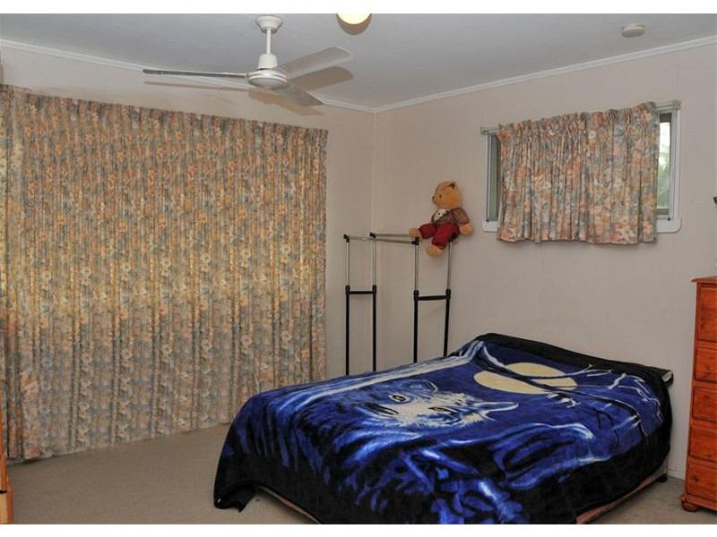 7 Helsham Street, Point Vernon QLD 4655